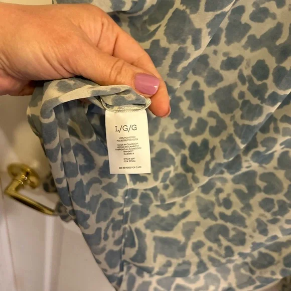 Cabi Pounce Blouse - Picture 9 of 11